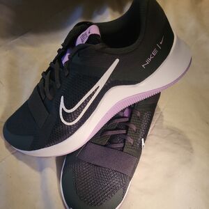 "NEW" Nike Women's MC Trainer 2 Training Sneakers Black/Lavender Size 8.5 US